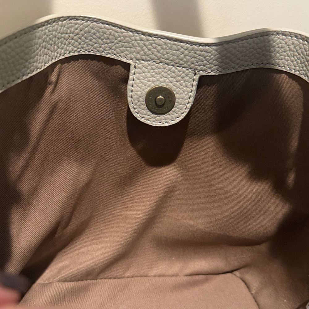 Angela Roi Elegant light gray Leather Shoulder Bag - Picture 6 of 8